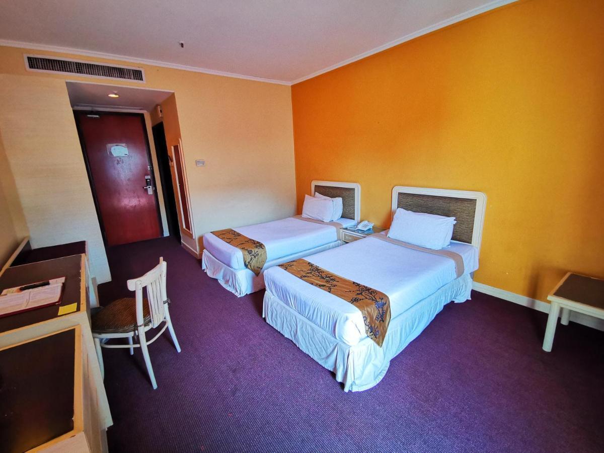 The Grand Beach Resort Port Dickson Exterior photo