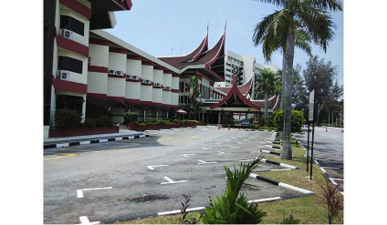 The Grand Beach Resort Port Dickson Exterior photo